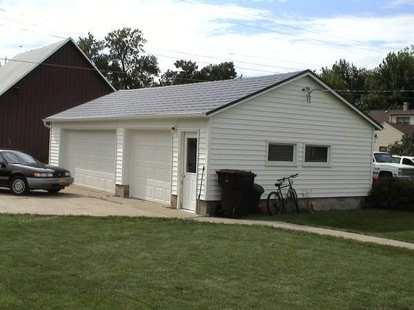 $900 / 3br - 3br - 1200ft2 - 3 bed, 1 Bath, Large Lot, Nice Schools64021007875073123