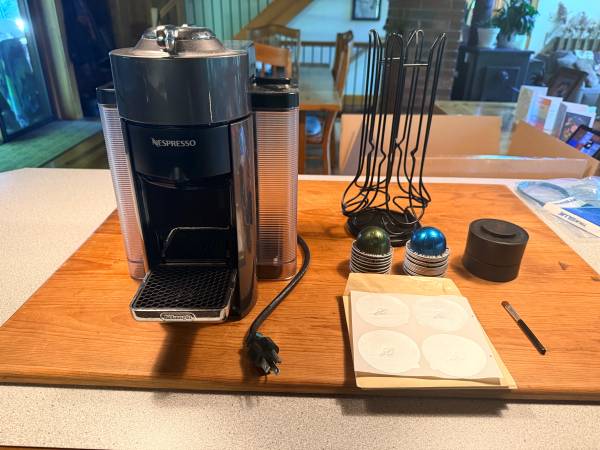 Nespresso machine with accessories 1