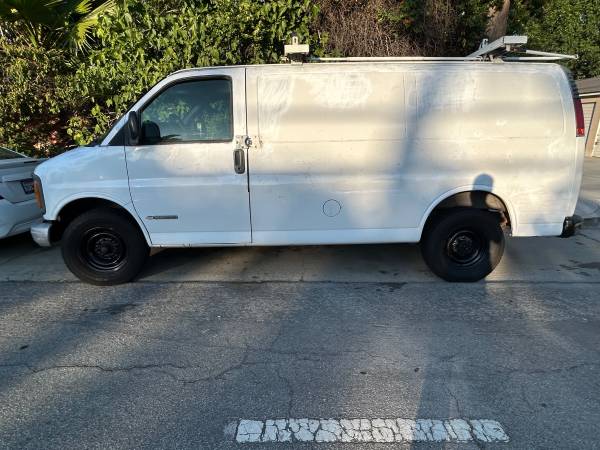 Chevy Express 2002 - $1,20063615956243075122