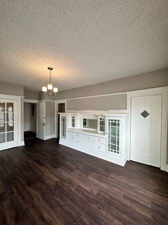$1,100 $1,100 Un Estudio Grande / Apartamento Individual (Tarzana)63869889910531123
