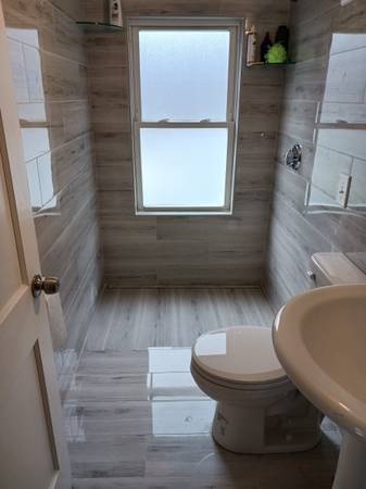 $1,000 / 1br - 150ft2 - Room for Rent Newton shared kitchenette and bath - Everything Included (Newton Corner)63996548063235124