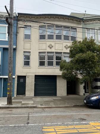 Large 1 bedroom unit on quiet Lake St 1