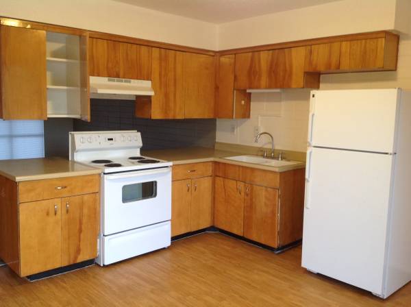 $960 / 2br - 1080ft2 - AVAILABLE SOON (Colony Garden Apartments)63861850970881122