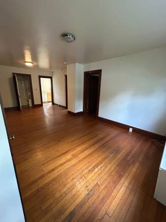 $1,550 / 2br - 2 Bedroom in the Heart of Downtown Amherst (Main St)64017046067713121