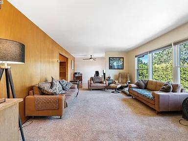 $474,999 / 3br - 1565ft2 - Beautiful 3 Bed, 2 Bath Home Offers 1,565 Sq ft! (Eugene Lane)63977277865859124