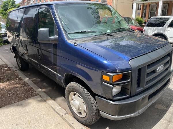 2011 Ford E350
