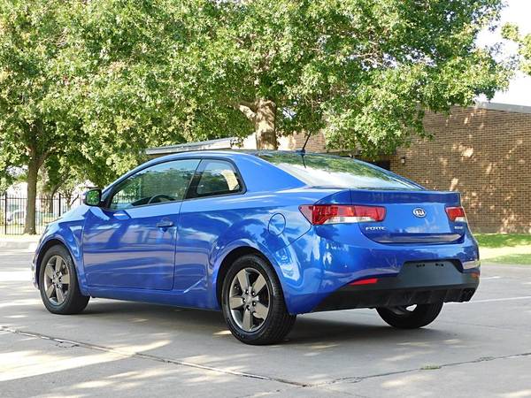 2010 Kia Forte Koup 2 puertas Cpe Man EX - $3990.0063478993655041123
