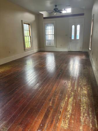 $1,850 / 2br - Great house above Bar Pomona (Marigny)63903421640067123