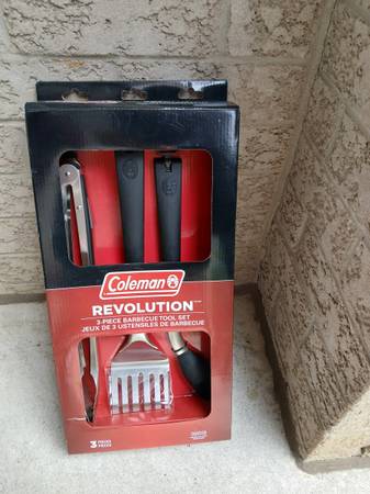 COLEMAN REVOLUTION 3 PIECE BBQ SET new 1