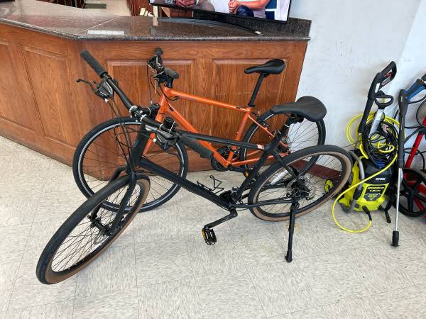 Kona , cannondale quick 6 1