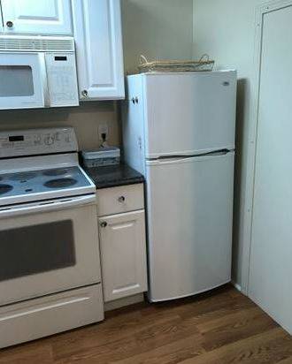 $1,450 / 2br - 220 DEERFIELD RD, APARTMENT (Cranston, RI)64002827991553121