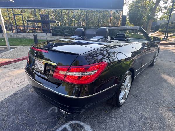 2012 MERCEDES BENZ E350 DESCAPOTABLE, 99K MILLAS  
NEGRO/NEGRO - $11,900 (WOODLAND HILLS)63441128553603122