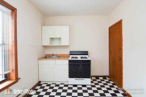 $1,350 / 400ft2 - Unequaled Studio, 1 Bath in Lakeview, Available: 10/1/2025 (Lakeview)63898986257538122