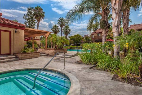 Heated Swimming Pool and Spa, Spacious Closets, 2BD 2BA 1