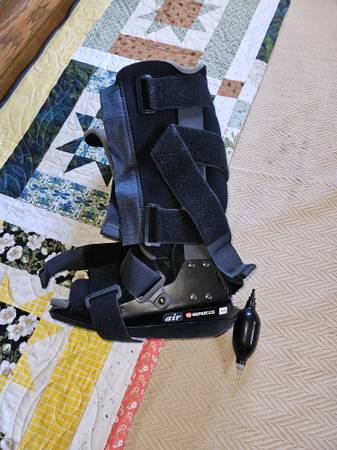 Boot Cast Inflatable Size 9 - 13 1