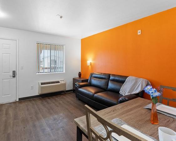 Studio 1/ba, Siegel Rewards Program, Guest Laundromat On Site 1