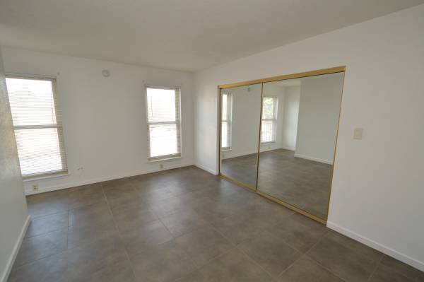 $1,095 / 2br - 1058ft2 - 🏡 Fabulous second-story 2/2 at the Monaco! (1620 N Wilmot Road S445)63674756432641120