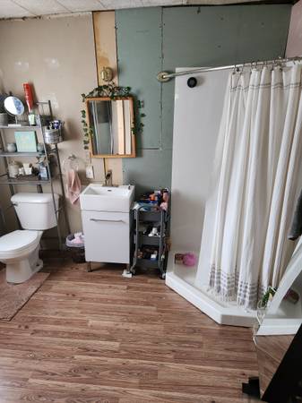 2 bedroom apt in Hayward 1