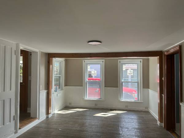 $1600.00 / 2br - Casa histórica reformada de 2 dormitorios en el centro de Lowville63822291395331121