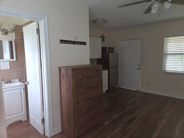 $1,100 / 1br - 1000ft2 - CasaDova Apartments (Kenneth City)64002494132866122