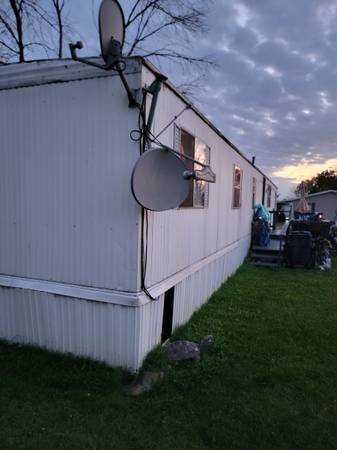 $2,400 / 2br - 980ft2 - 1978 Artech Mobile Home - 980 sq ft – Fixer Upper (Cedar Rapids)63815083315457122
