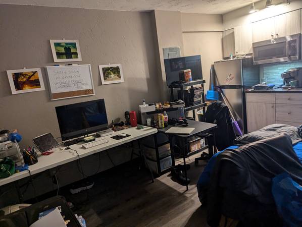 $1 Habitación para compañero (Colorado Springs)63658145946371121