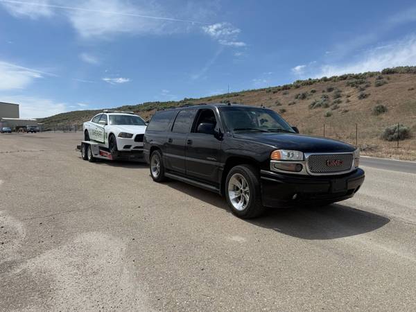 2005 GMC tracción a las cuatro ruedas Denali 6.0 - $2,995 (Spokane)63613796643459124