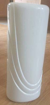 White oval shape decoration vase, like new 1