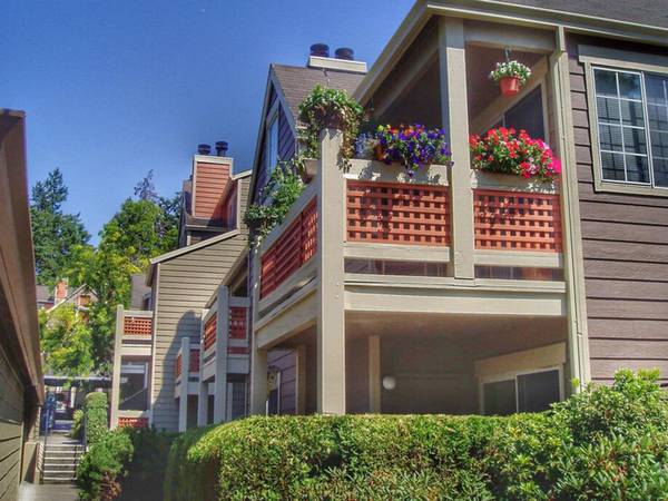$1,550 / 1br - Cocina completamente equipada con lavavajillas y microondas + Townhome de 1 habitación en Beaverton (Beaverton)64039222874499121