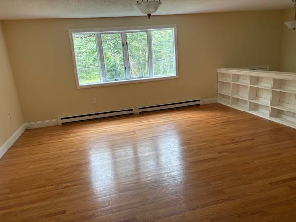 $2,100 / 2br - 1800ft2 - casa de 2 habitaciones y 1 baño en alquiler (Derry NH)63655287465219123