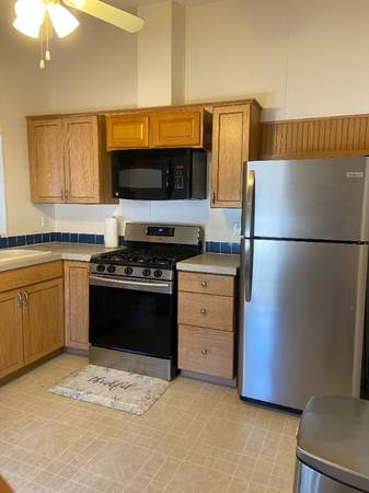$1500.00 / 2br - 1080ft2 - Minutes from the Colorado River63799567987841124