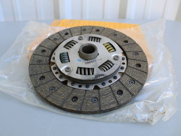 ‘79-90 Nissan Clutch Disc 1