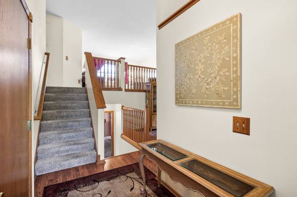$375,000 / 2br - 1950ft2 - Detached townhome 2 bed 3 bath over sized heated garage. Price Reduced (Lino Lakes)64003957443074121
