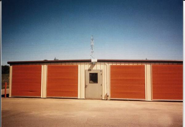 $75 / 100ft2 - Any size space - Get the rest of September Free and a free lock with r (Rockford)63981978556035122