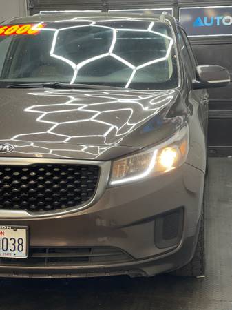 2016 Kia Sedona // Título Limpio, Espacioso, Bien Mantenido! - $5,500 (Advanced Premier Auto LLC)63616172759809122