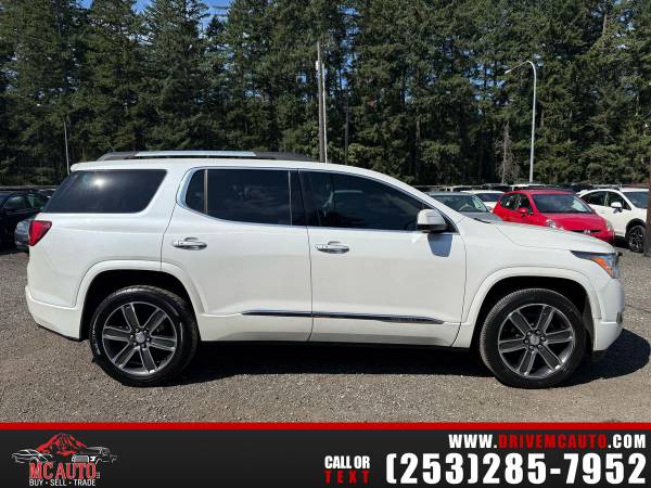 2017 GMC Acadia Denali 1