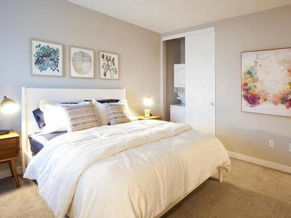 $1,401 / 1br - 745ft2 - Rent Deals That Feel Like a Party  From $1,240!63803243222913124