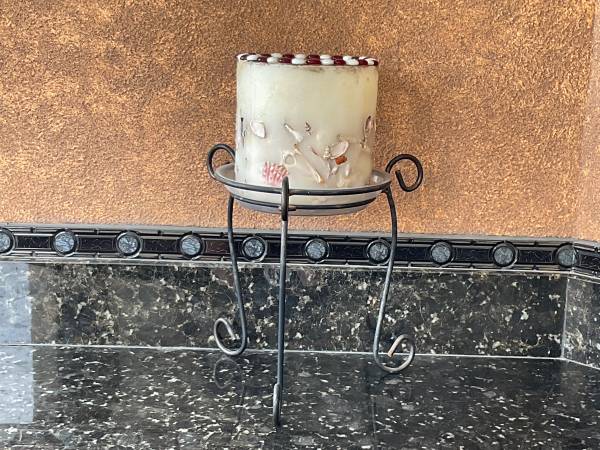LARGE DECORATIVE CANDLE WITH STAND… price in pesos 1