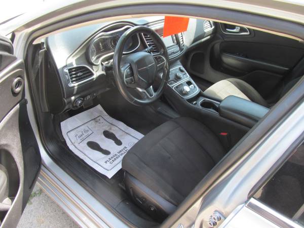 2015 CHRYSLER 200 GREAT CAR BUY HERE PAY HERE ( 2700 DOWN PAYMENT ) - $2,700 (DETROIT 313-826-7194 ** 8 MILE)63470239252225122