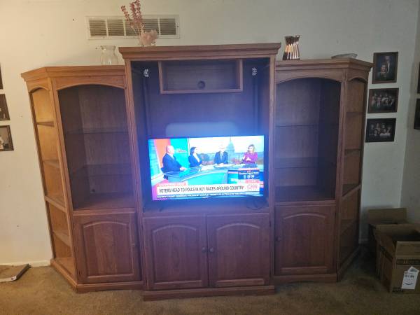 Entertainment center with tv 1