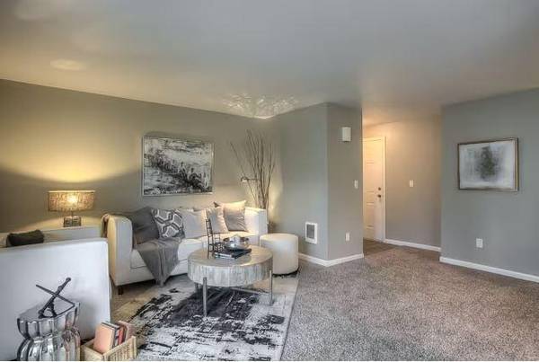 $1,683 / 2br - 922ft2 - ¡Segundo mes gratis en unidades seleccionadas! Amplios departamentos de 2 habitaciones: piscina, gimnasio y más cosas (Gresham)63831326964611120
