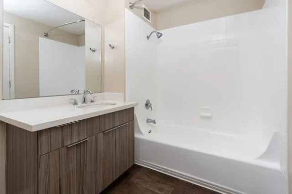 $1,820 / 1br - 713ft2 - Perfecto para vivir en la CIUDAD – 333 1st St #N402 (SOMA / south beach)63868038810113123