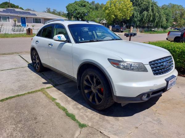 2004 Infiniti FX35--Emisiones aprobadas y Registrado - $3.800 (Santee)63618351998849122