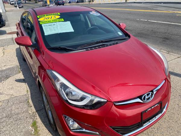 Un impresionante Hyundai Elantra 2015 con solo 47.797 millas - queens - $9.995 (Middle Village)63441329416067122