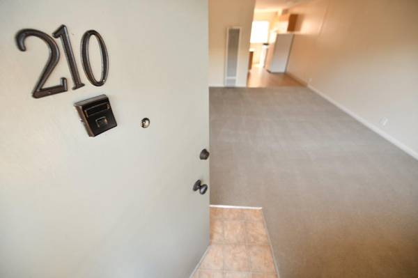 $1,695 / 1br - 275 41st St,1/1, Reformado, Camina a Piedmont Ave. y BART (norte de oakland / temescal)63668011970563121