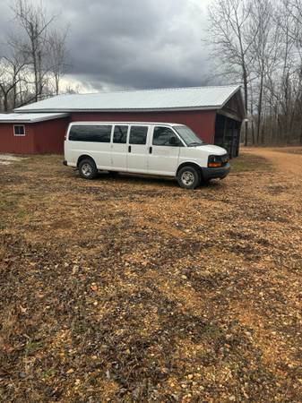 2015 chevy express 3500 1