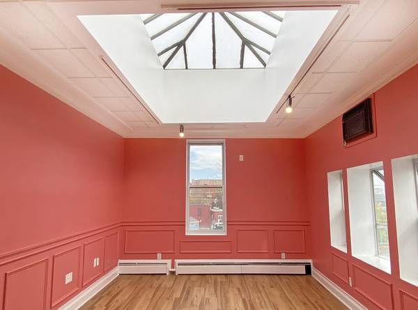 $1,000 / 600ft2 - Business Suite for Lease (Peabody)63856553011459121