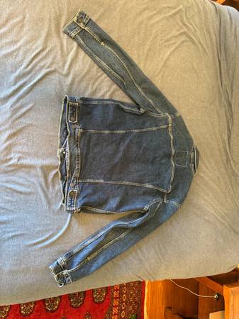 Levi jean jacket large 1