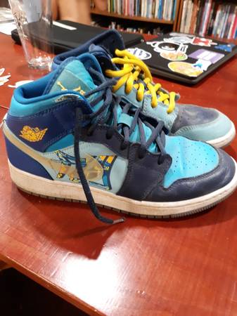 Jordan 1 Mid Fly (GS) 1