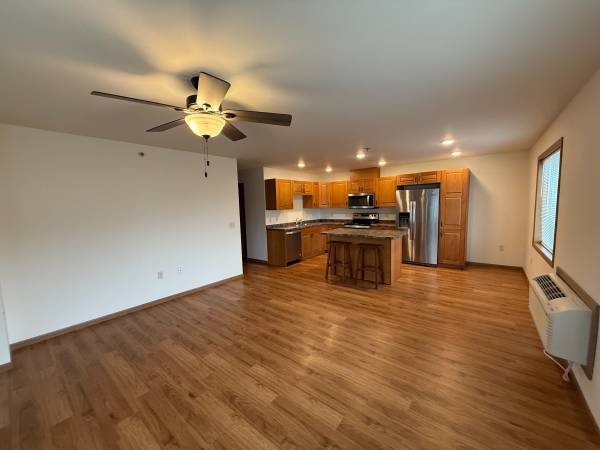 $995 / 2br - 900ft2 - 2 Bed Townhouse - 150 Terrence St. #4 - Available November 2025 (Eau Claire)63845958892035121